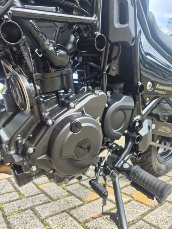 KAWASAKI ELIMINATOR 500 SE 2025 - Imagem 15
