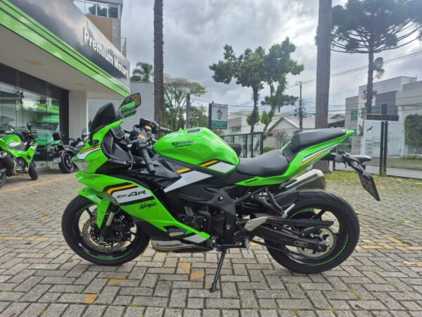 KAWASAKI NINJA ZX-4R 2025 - Imagem 13