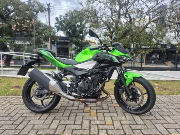 KAWASAKI Z500 2025