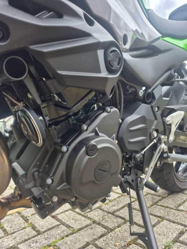 KAWASAKI Z500 2025 - Imagem 10
