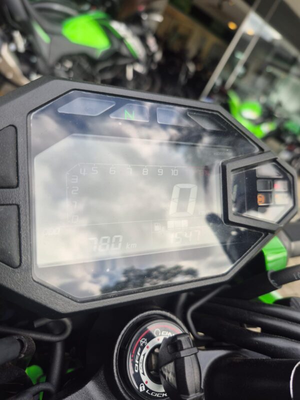 KAWASAKI Z500 2025 - Imagem 15