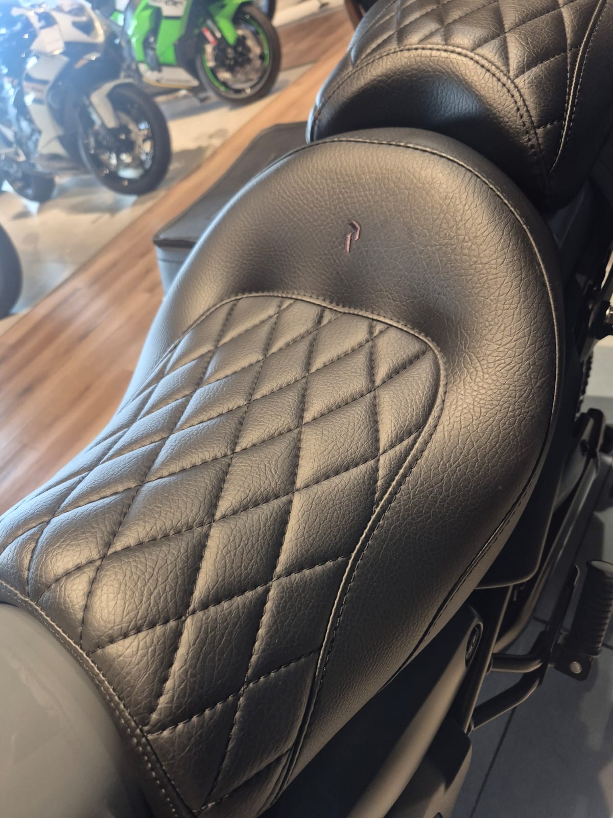 KAWASAKI VULCAN CAFÉ 2023 - Imagem 12