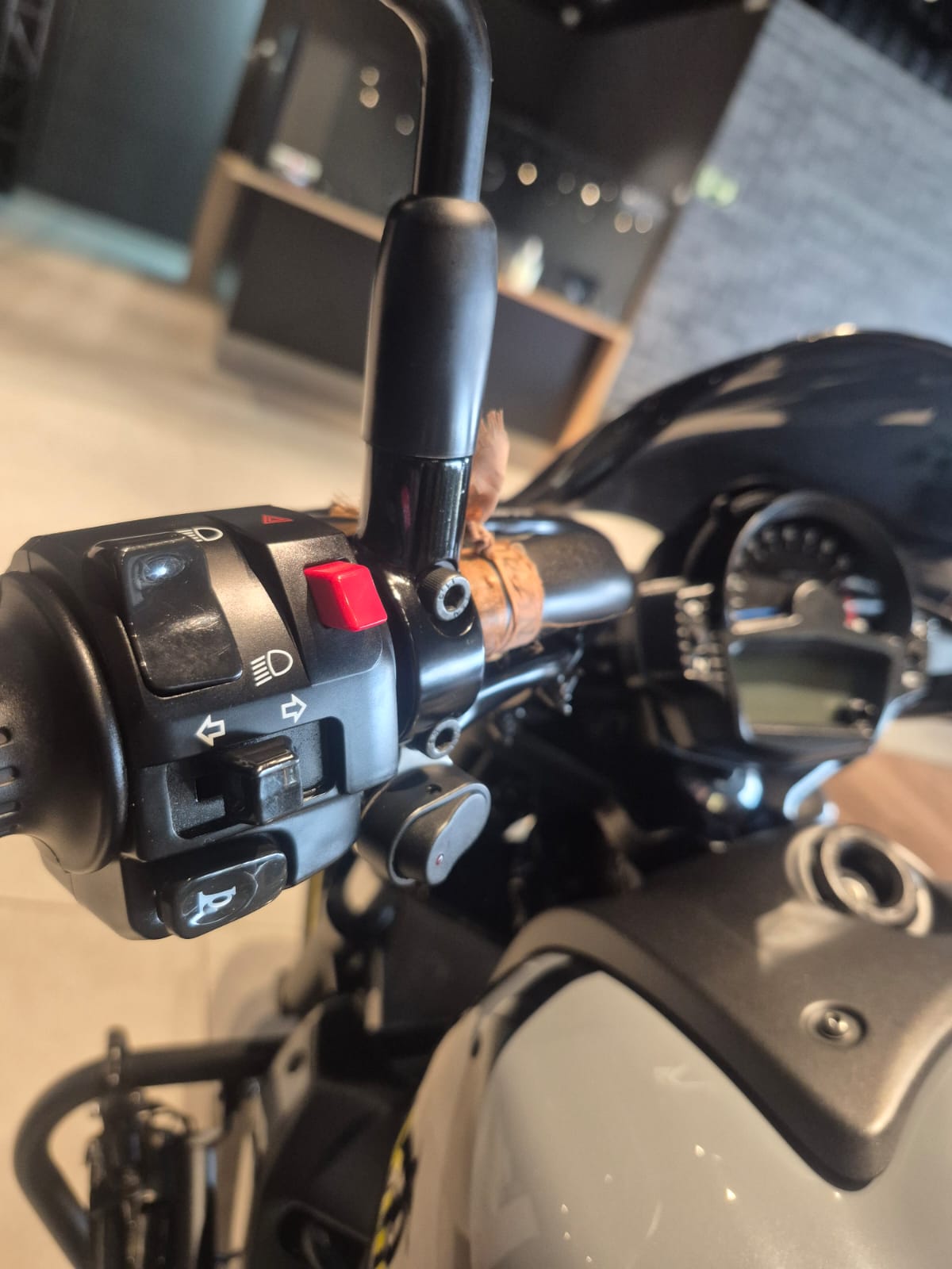 KAWASAKI VULCAN CAFÉ 2023 - Imagem 15