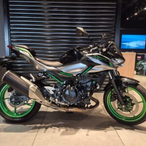 KAWASAKI Z500 SE 2025